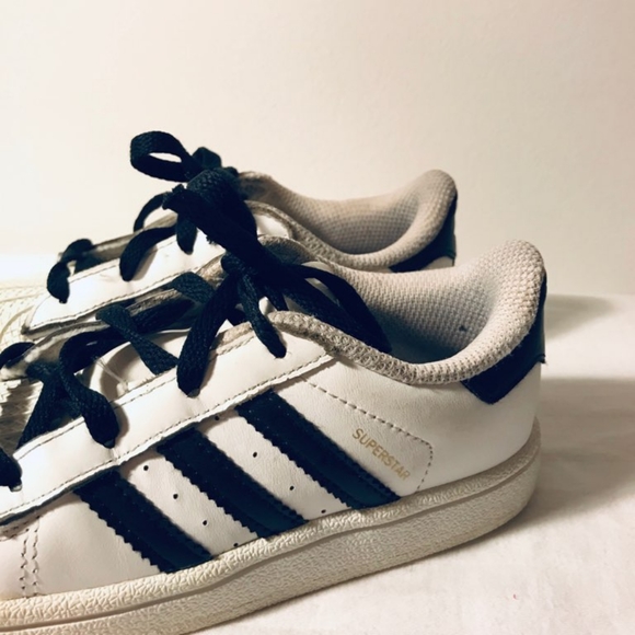 Adidas unisex sneaker bundle - Picture 5 of 9
